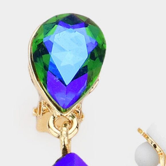Aurora Borealis Green Crystal Teardrop Gold Clip-On Earrings by Miro Cry… - Picture 3 of 6